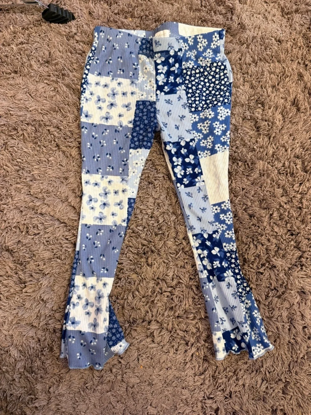 btween Light Blue "Flower Girl" Pajama Set with Navy Floral Pants - Picture 3 of 7